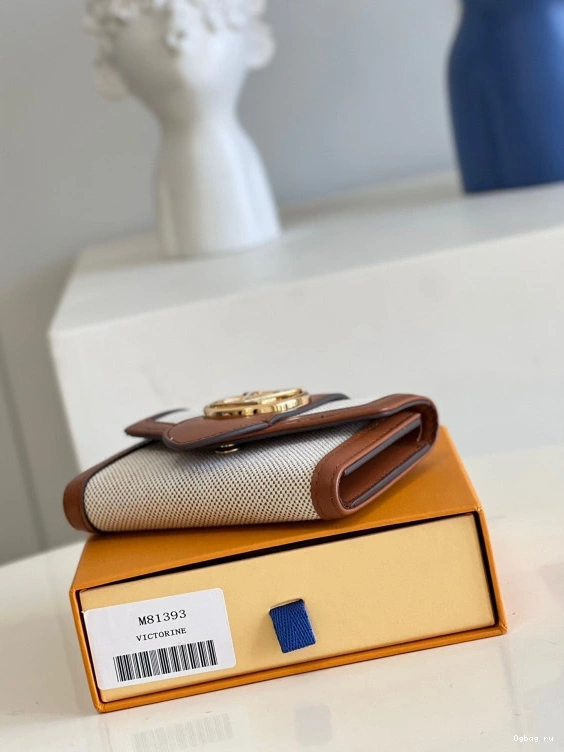 PONT 9 COMPACT LOUIS VUITTON WALLET 0815